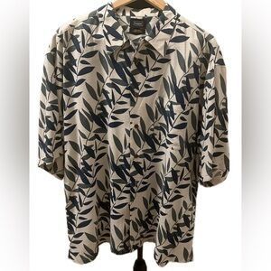 Haggar-short sleeve men’s shirt. Size:XL